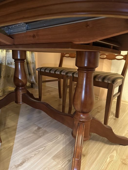 Стіл дубовий італійський зі стільцями