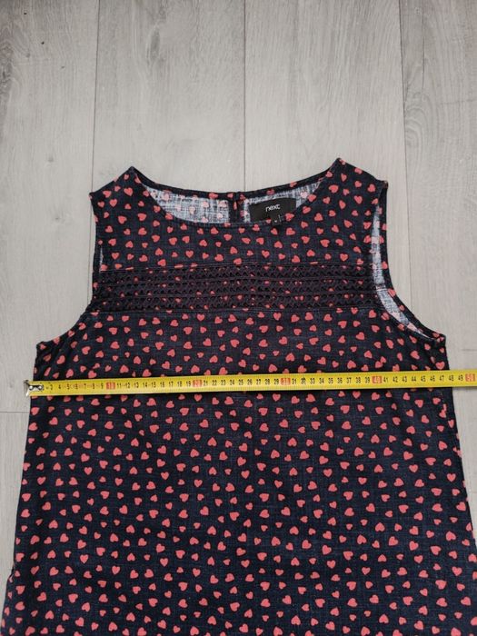 Sukienka na co dzień bez rękawów