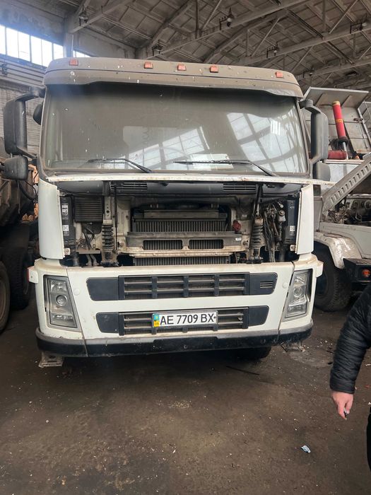 Самоскид Volvo FM