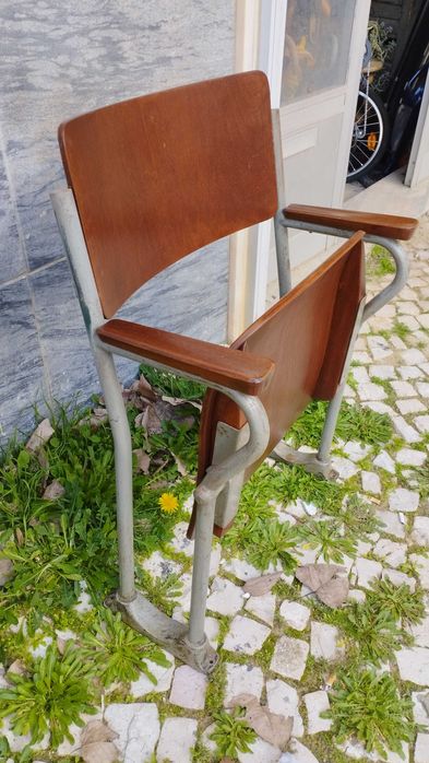 Cadeira de cinema antiga