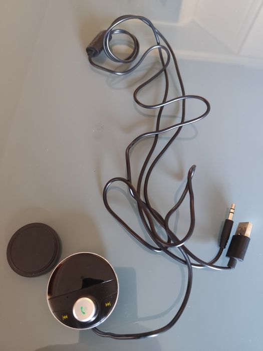Kit bluetooth para carro / Ligações AUX 3.5mm áudio e usb carregador