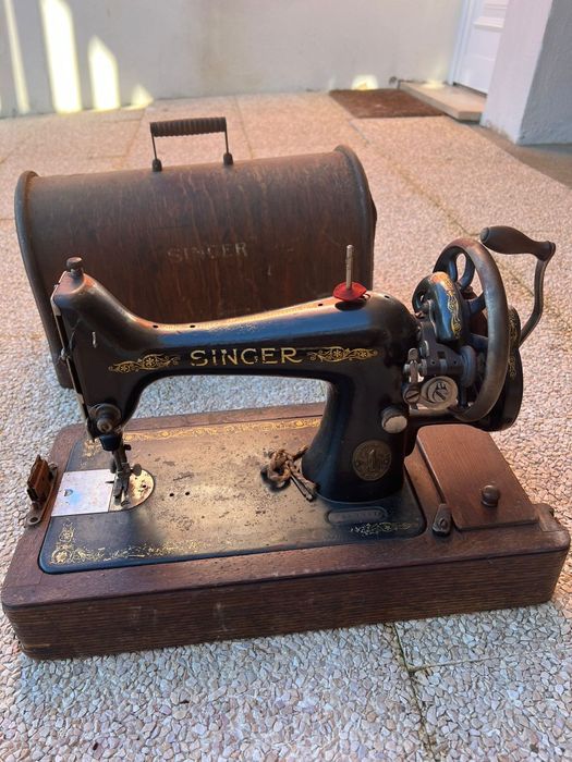 Máquina de costura antiga