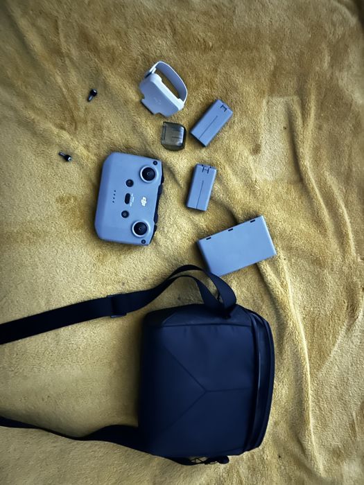 Vendo Baterias e comando para Drone Dji Mini 2 SE