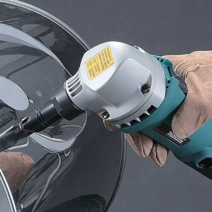 Мережеві вирубні ножиці по металу Makita Електроножиці