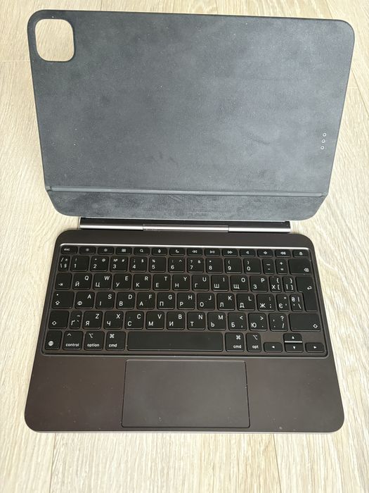 Apple keyboard for Ipad Pro 11 M4