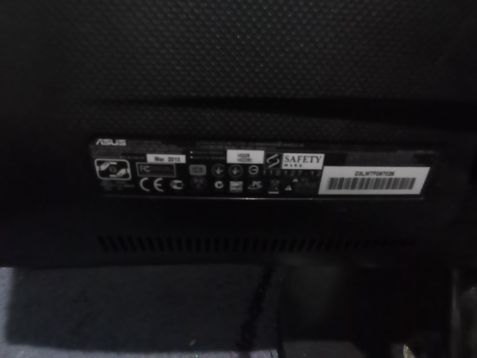 Продам монітор 2013 року