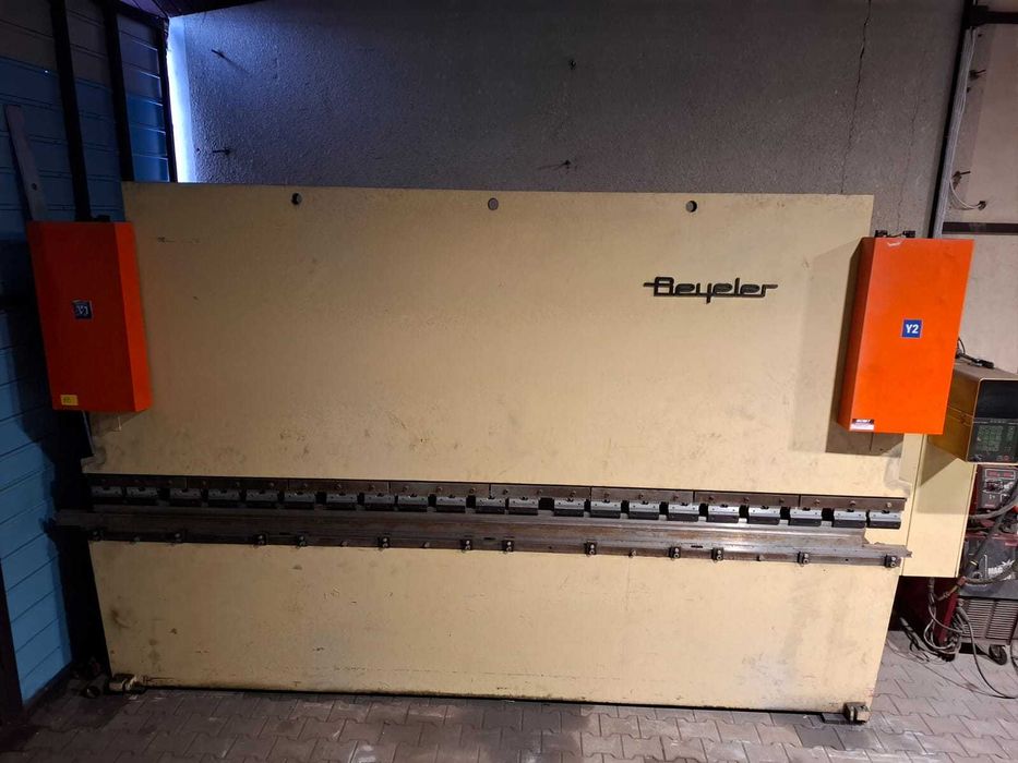 Hydrauliczna praca krawędziowa BEYELER