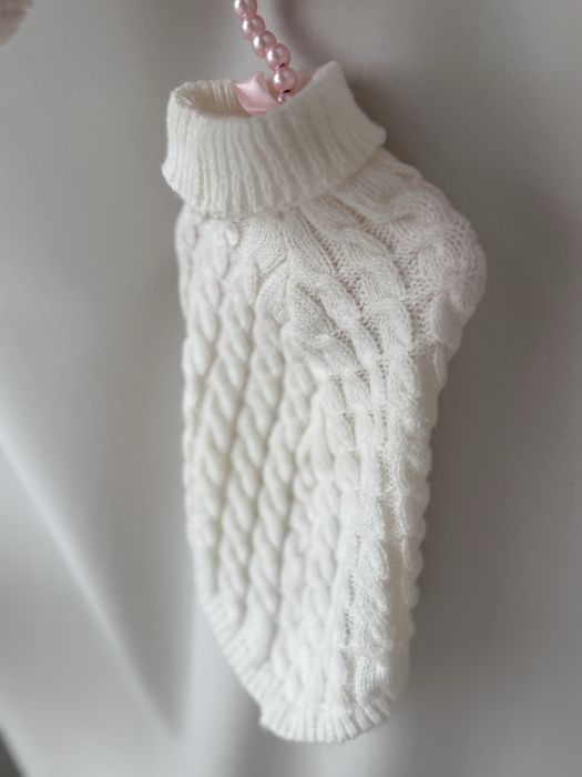 Sweter biały dla psa