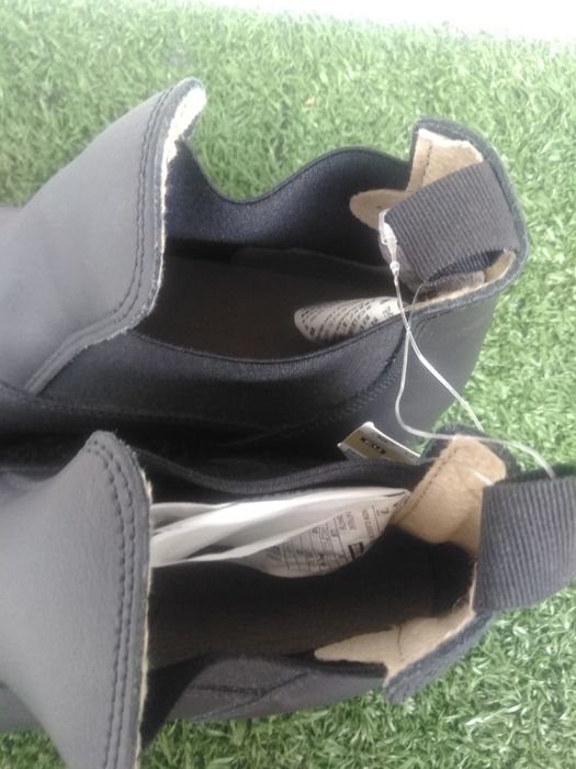 Bota em Pele,marca Fouganza, número 45,NOVAS