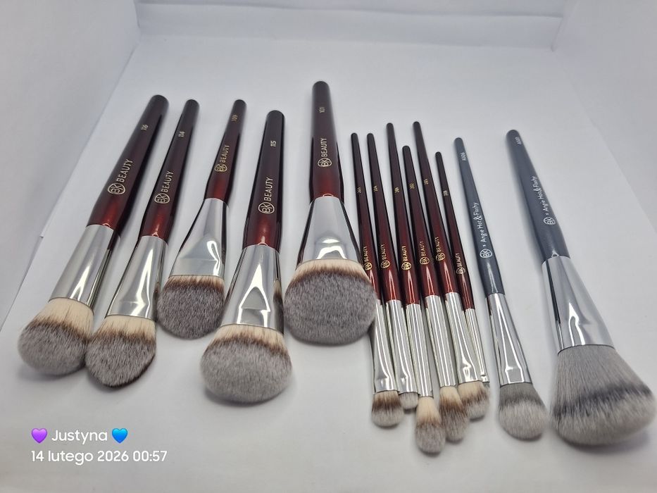 Duży zestaw 13 pędzli do makijażu twarzy i oczy BK BEAUTY