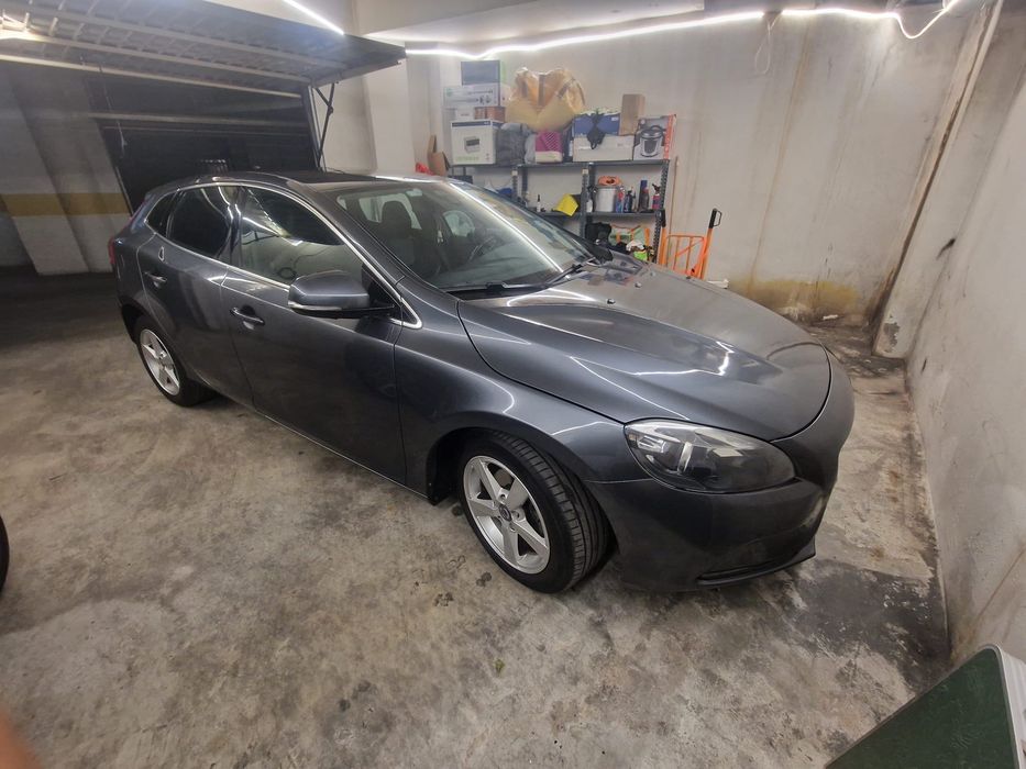Volvo V40 Momentum 2013