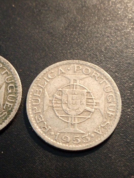 moeda de 2,5 escudos  - Angola 1953 - Cupro Niquel