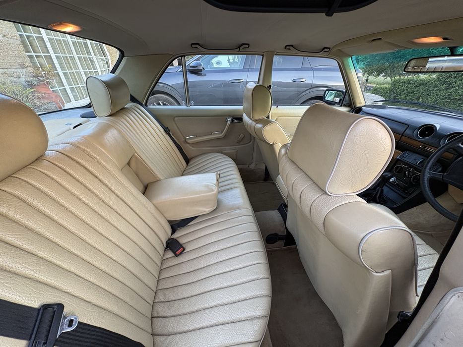 Mercedes W123 230E 1984