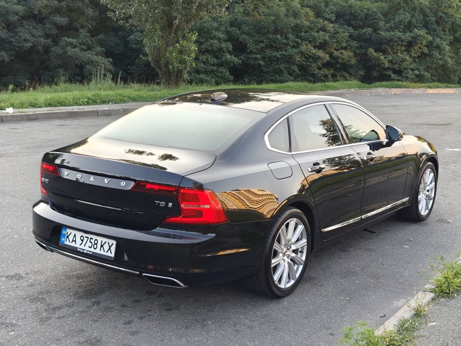 Volvo s90 inscription