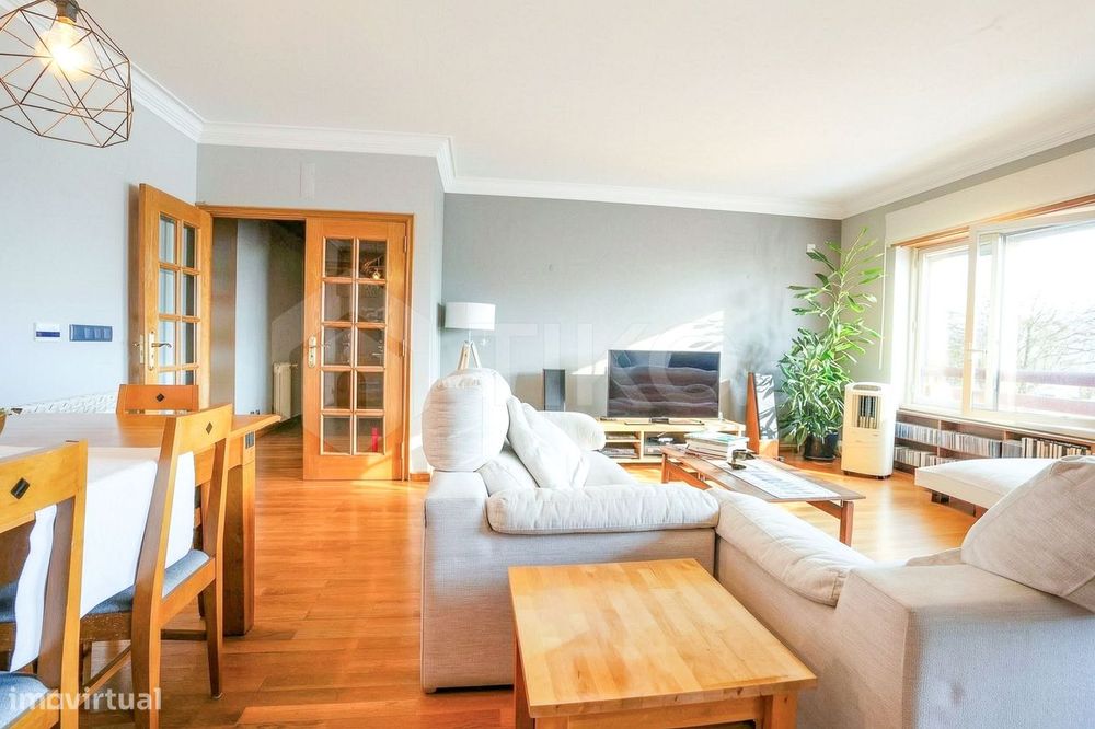 T3 Com 139 M², 2 Lugares De Garagem E Arrecadação | Telheiras, Lisboa