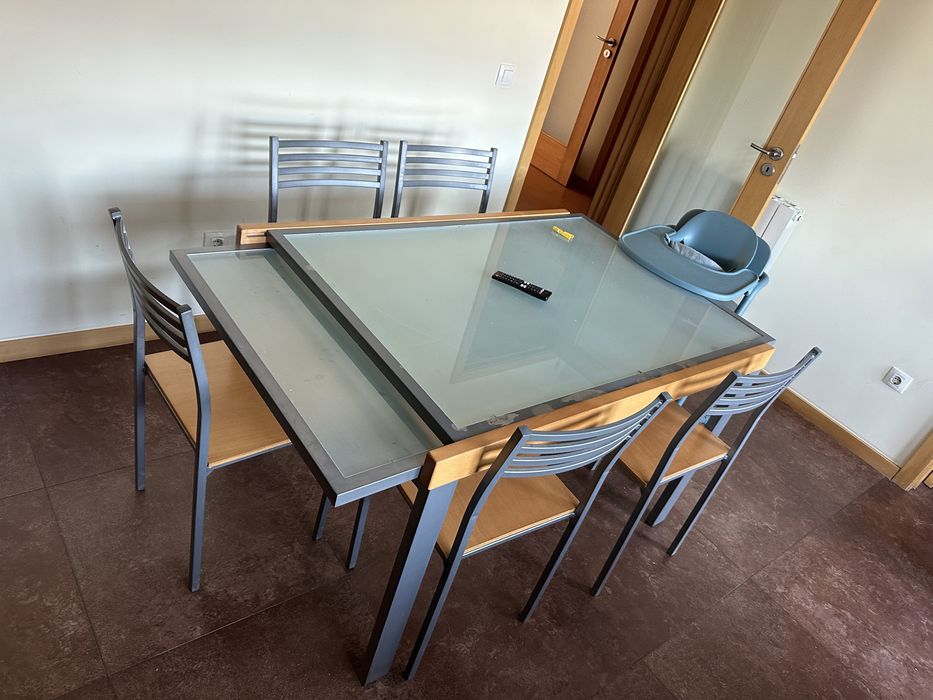 Mesa cozinha que aumenta + 8 cadeiras