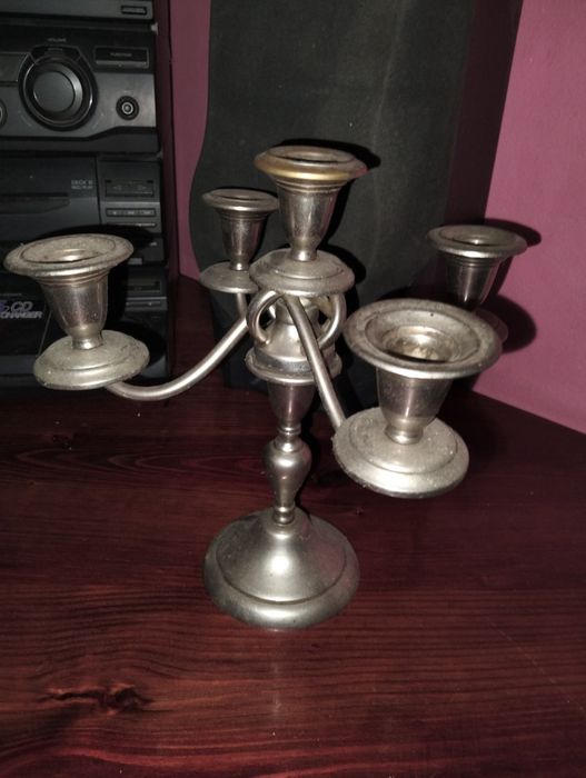 Terrina Antiga com Prato Base em Estanho / Casquinha com 2 Castiçais de 5 Velas