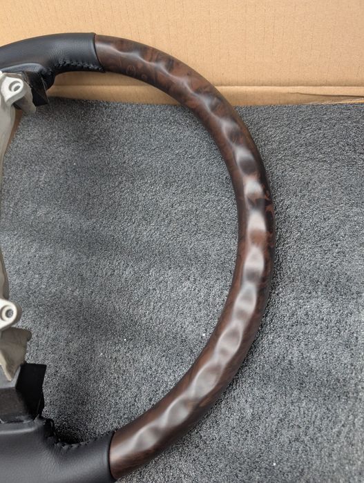 кермо Toyota Land Cruiser 200