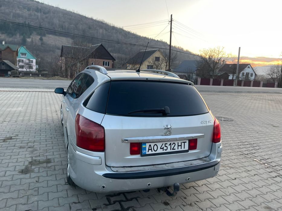 Пежо 407 універсал