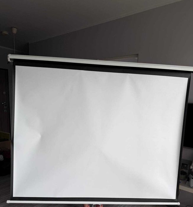 Ekran projekcyjny ścienny 170 cm BrightSight