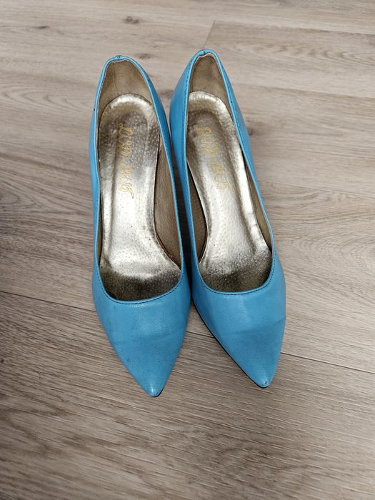 Niebieskie czułenka 37