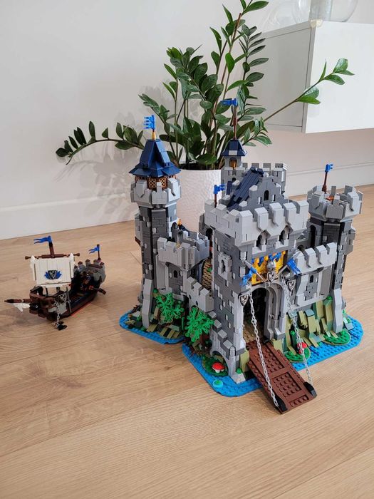 Lego MOC Falcon Master's Castle - Zamek Mistrza Sokoła + instrukcja
