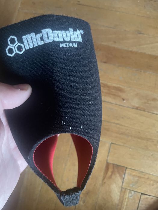 лангета для фіксації голіностопа, фіксатори ноги. Шина.