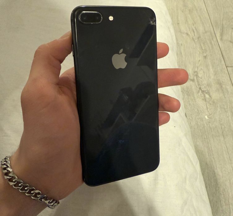 iPhone 8 plus ..