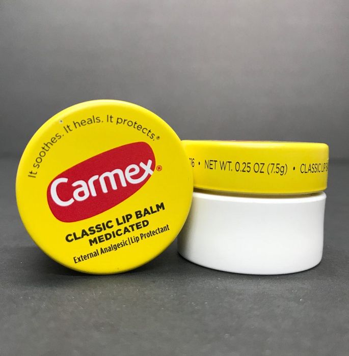 Бальзам для губ Carmex
