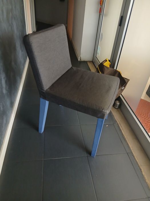 Cadeira de sala azul