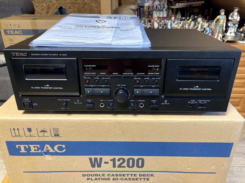 двух касетна дека TEAC W-1200