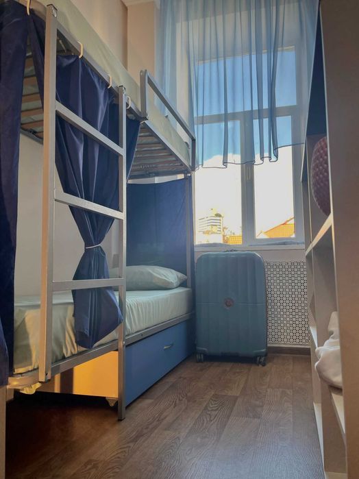 Новий хостел біля метро Вокзальна