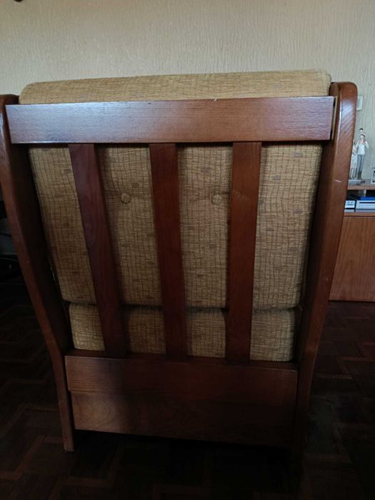 Conjunto Sofá cama e duas poltronas