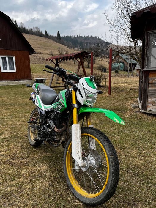 Продам сенке 250