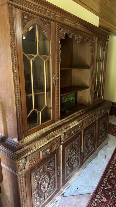 Móvel de sala para restaurar