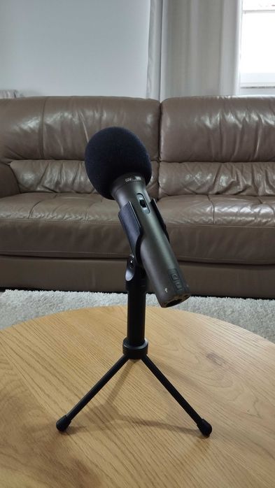 Microfone Dinâmico Samson Q2U USB/XLR + Acessórios