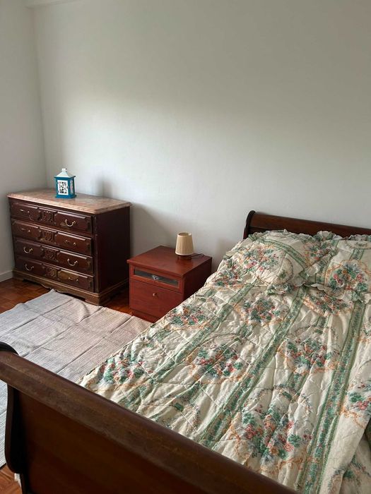 Quarto para arrendar com boa localização e boas condições
