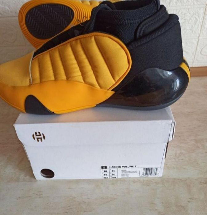Кросівки Баскетбольні Adidas Boost Harden Volume 7 44р