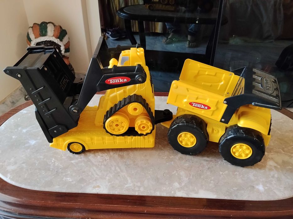 Conjunto Camião e Bulldozer da marca Tonka