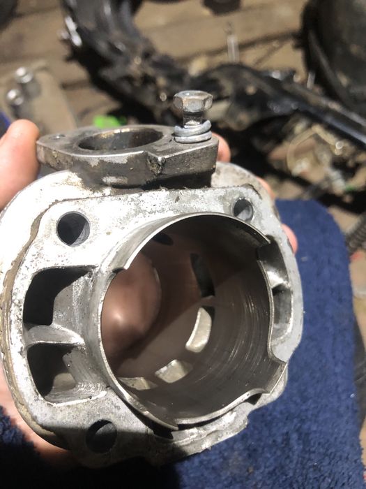 Поршневая джог. Аерокс