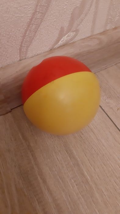 Игрушка-неваляшка