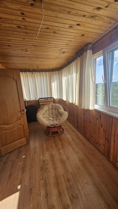 Продам заміський будинок