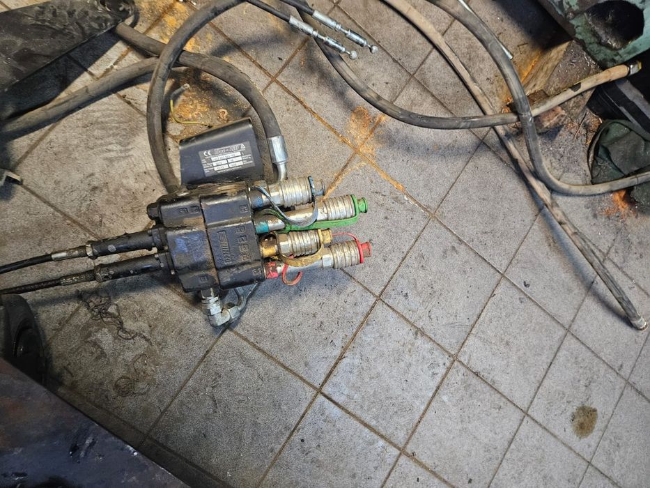 Tur Zetor Proxima Track-Lift