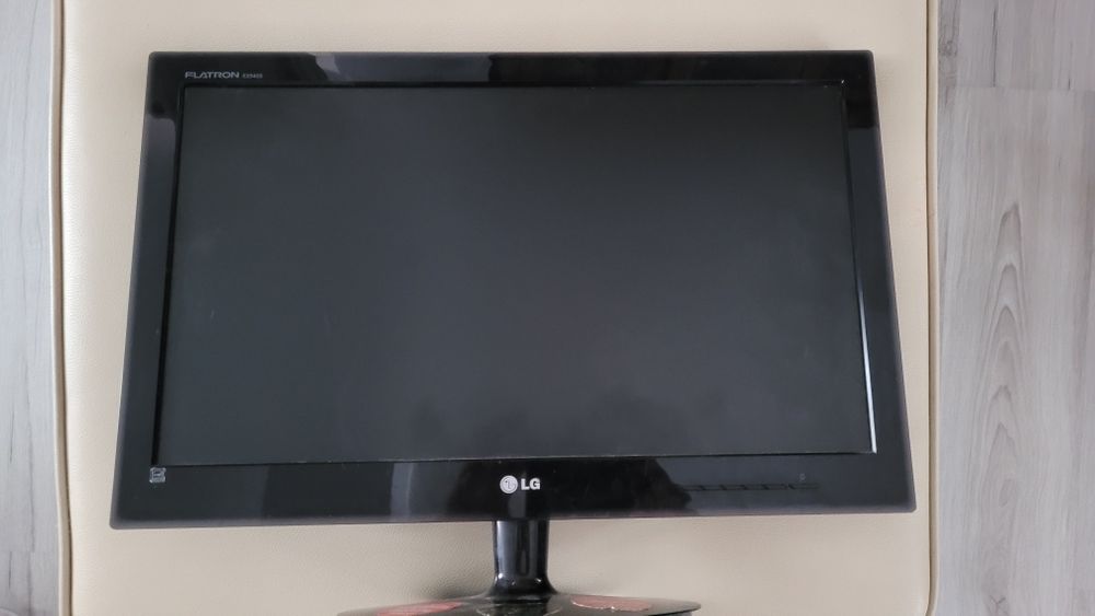 Monitor 23 cale LG FLATRON E2340SI
