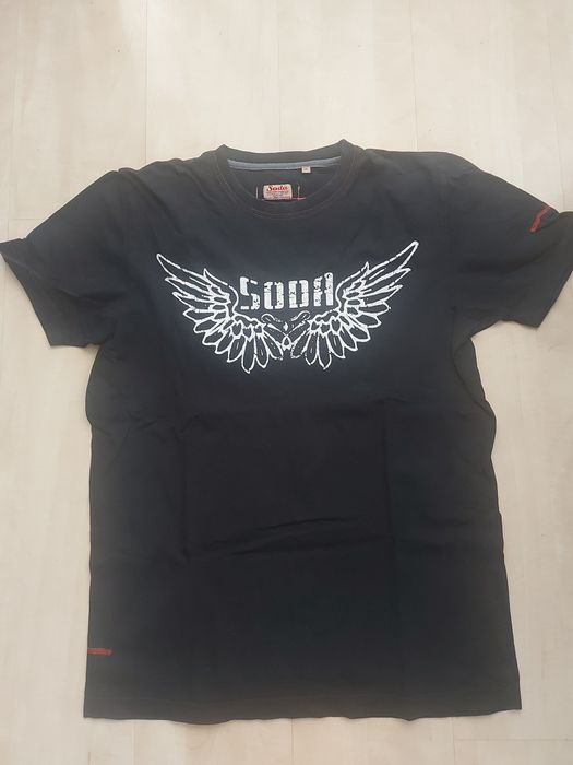 T-shirt czarny Soda