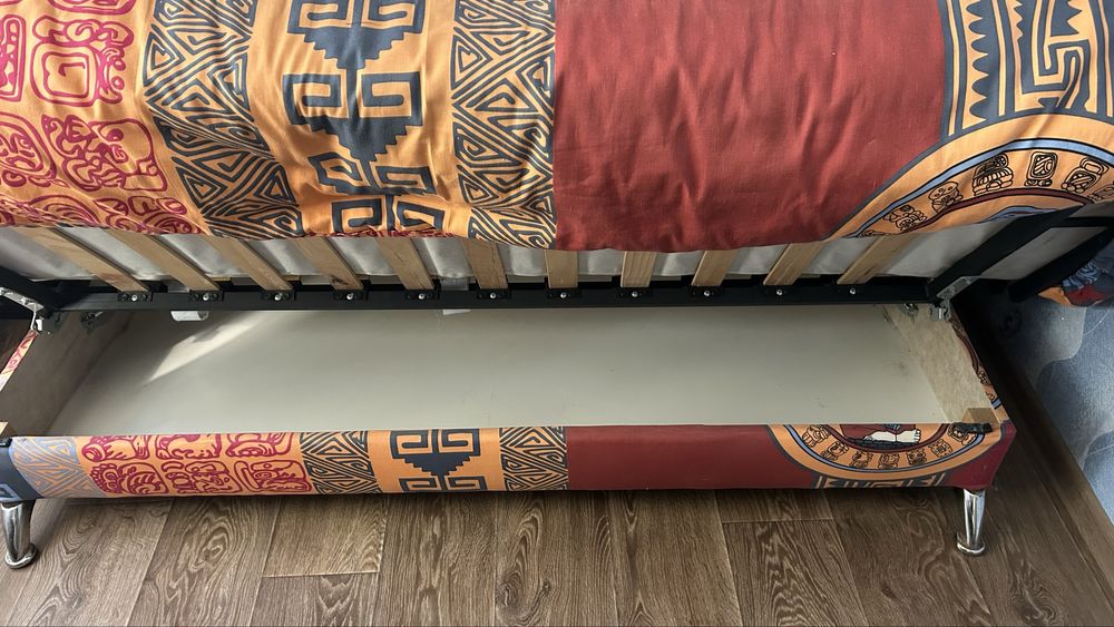 Диван з ортопедичним матрасом