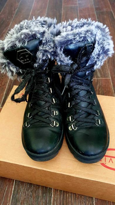 Продам шкіряні сапожки на цегейці для дівчинки 33 р.