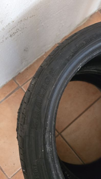 Pneus  usados 215 40 17