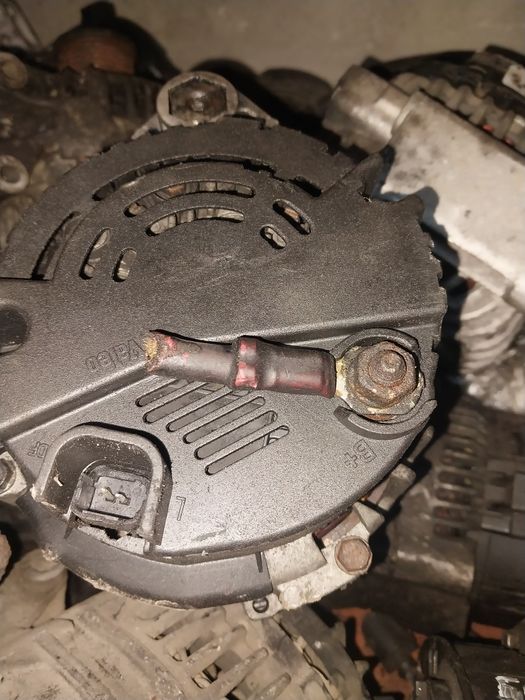 Генератор Рено трафік Опель віваро  1.9 2.0 2.5мот