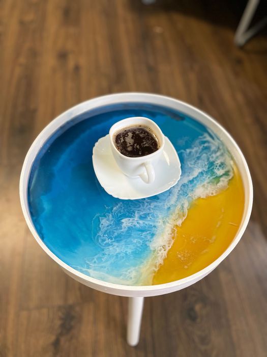 Столик зі смоли ручна робота